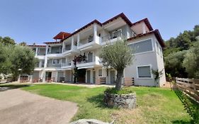 Simonitiko Apartments & Simonitiko Garden